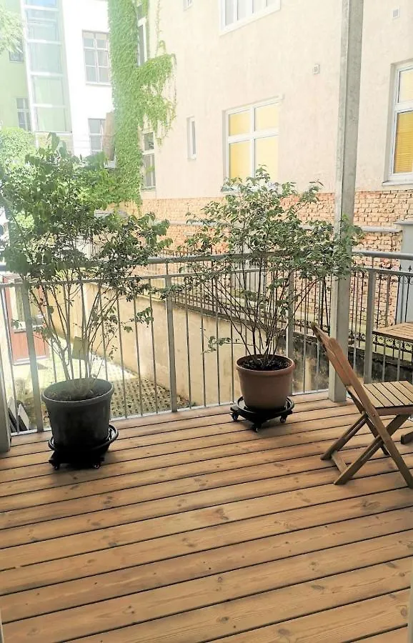 דירות וינה Ruhige Art-Garconniere Mit Balkon אוסטריה